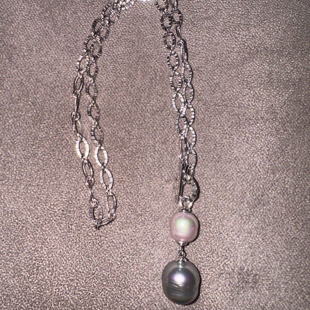 Silver Toggle closure freshwater Pearls Pendant Necklace